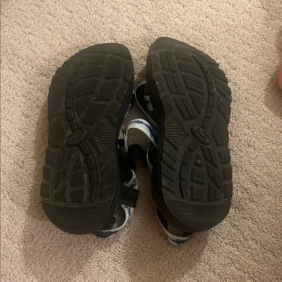 Women’s Chaco size 7 glacier national park sandals - Picture 3 of 4